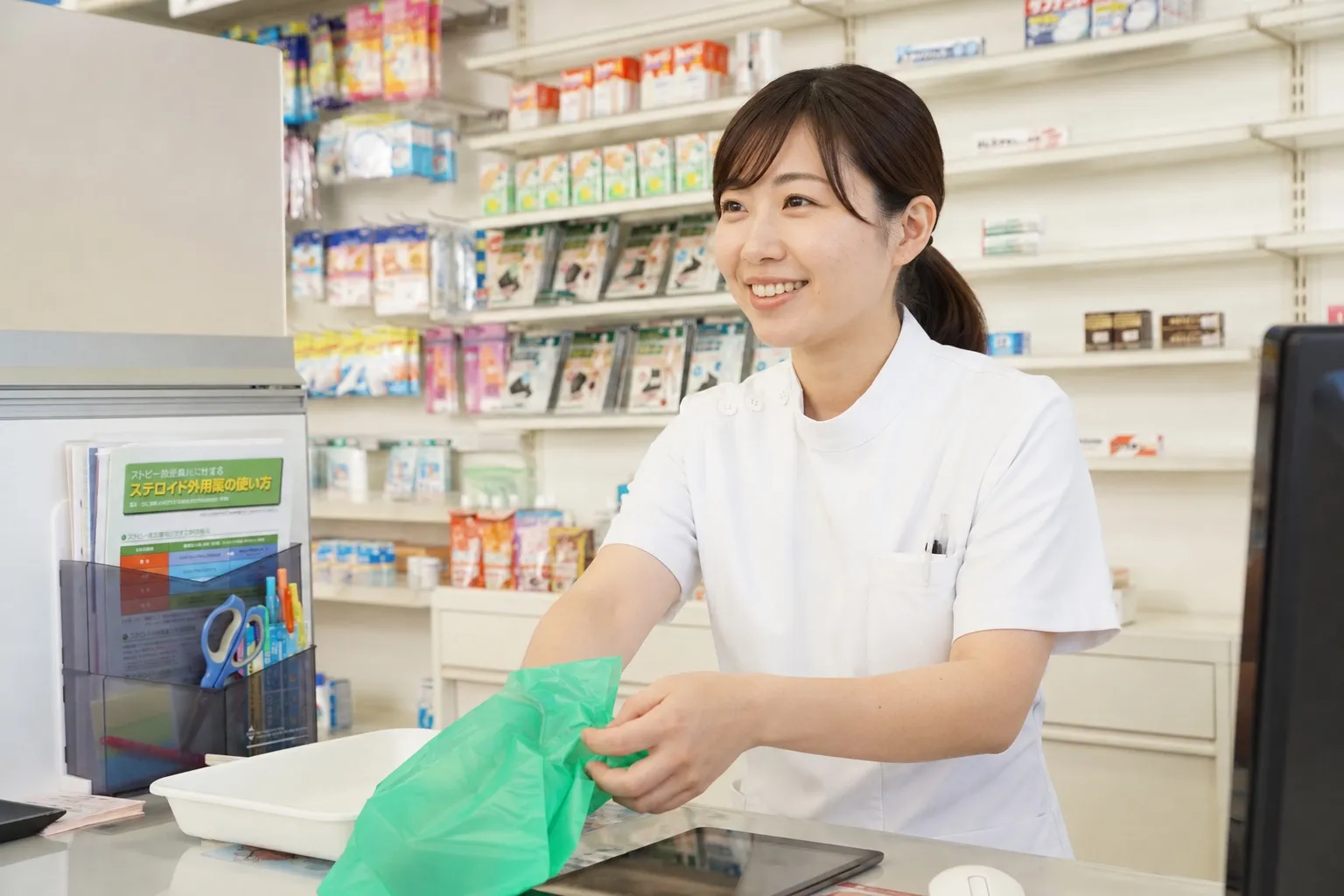 薬剤師の接客の様子