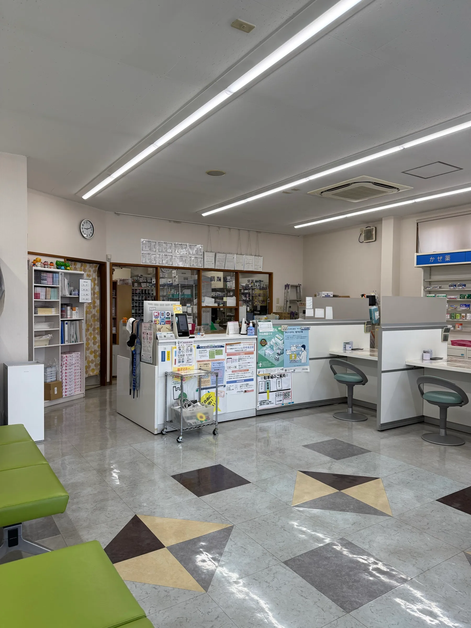 如意店の受付カウンター